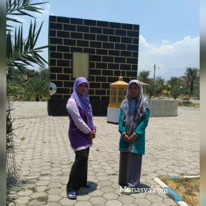 Kakbah di Kebun Kurma Pasuruan